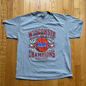 Vintage Wisconsin Badgers Lee Mens T-Shirt Basketball Big 10 Champs Large Gray